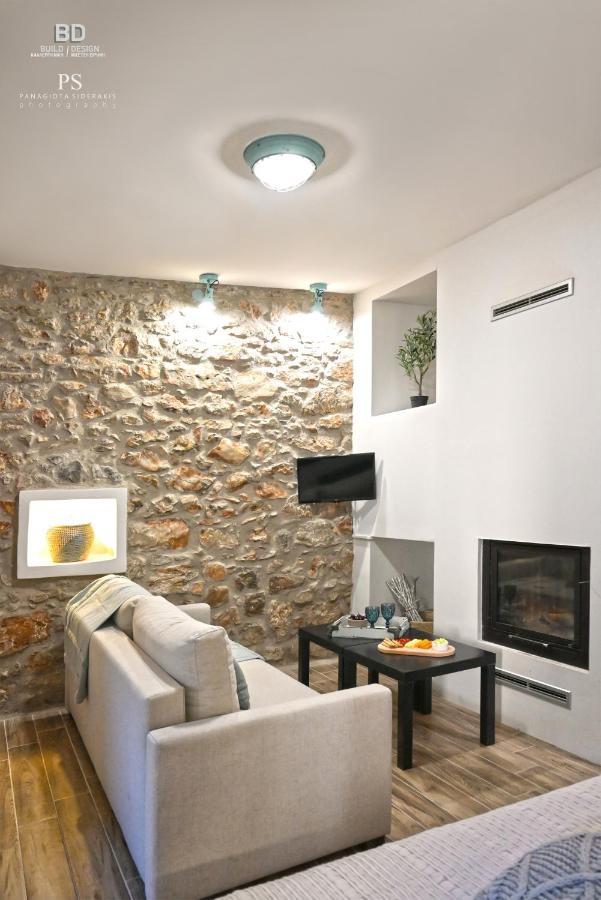 Pyrgos Houses And Restaurant Avgonima Esterno foto