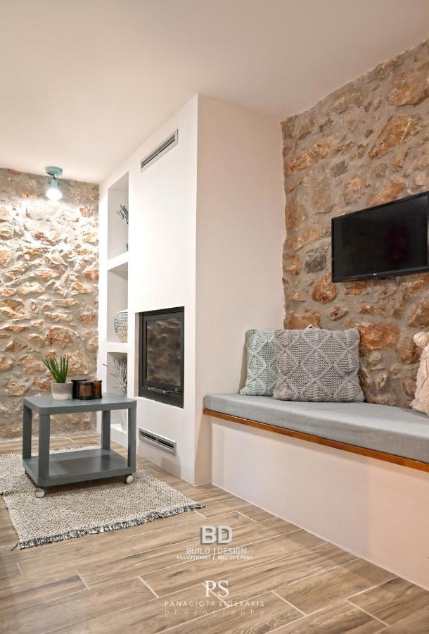 Pyrgos Houses And Restaurant Avgonima Esterno foto