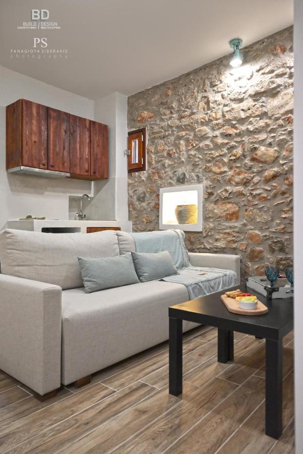 Pyrgos Houses And Restaurant Avgonima Esterno foto